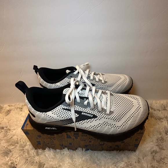 Brooks Shoes - Women’s Brooks Revel 6. New in box! Size 8.5